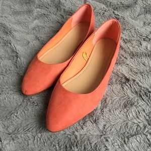 💕Forever 21 Coral Flat Shoes. Size 8✨